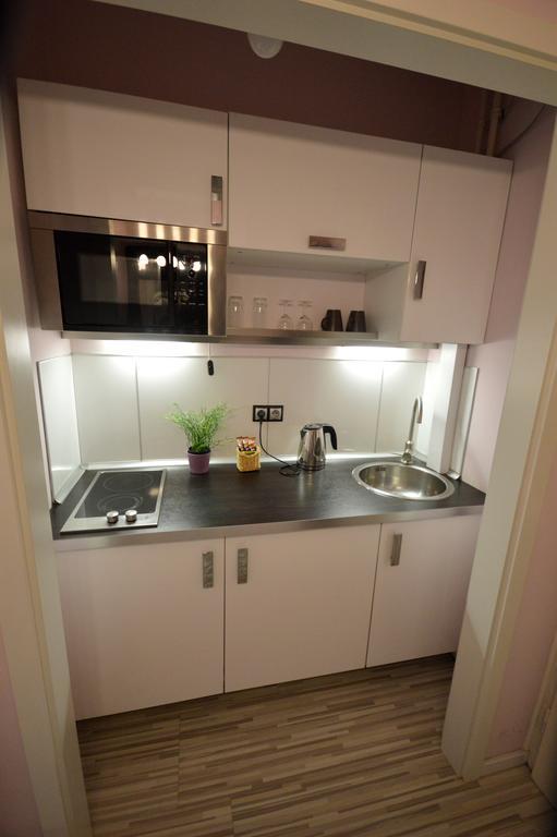 Pulse Jackquaters Apartment Budapest Bilik gambar