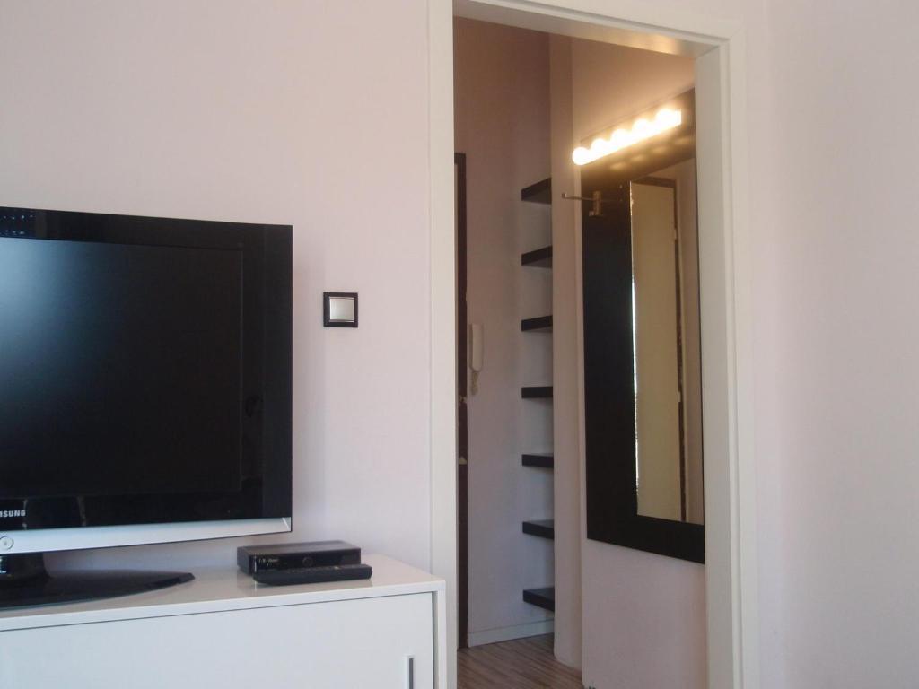 Pulse Jackquaters Apartment Budapest Bilik gambar